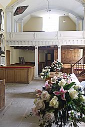 East Church, Cromarty wedding flowers